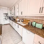 Oceanview Boutique House, 125 Sqm, Parking, Sunset Rooftop * Costa Adeje (Tenerife)