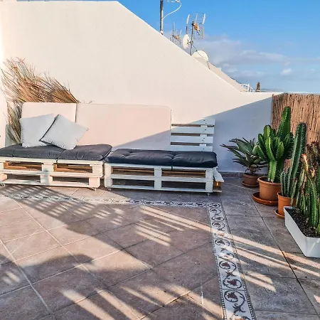 Feriehus Designer House Adeje, 125qm, Panoramic Ocean View & Garden *