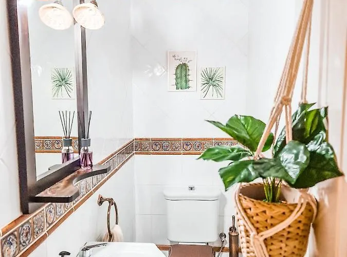 Hébergement de vacances Oceanview Boutique House, 125 Sqm, Parking, Sunset Rooftop