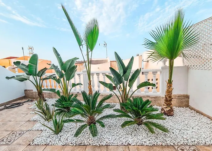 Hébergement de vacances Oceanview Boutique House, 125 Sqm, Parking, Sunset Rooftop *