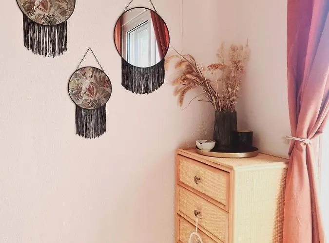 Oceanview Boutique House, 125 Sqm, Parking, Sunset Rooftop *